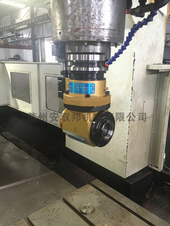 臺(tái)灣艾菲茉數(shù)控角度頭現(xiàn)場加工圖片